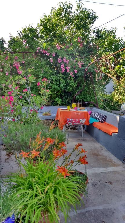 Orange Cube Apartment غييكا الغرفة الصورة