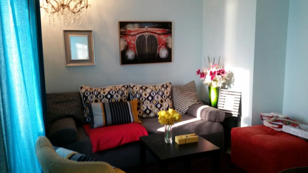 Orange Cube Apartment غييكا الغرفة الصورة