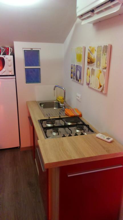 Orange Cube Apartment غييكا المظهر الخارجي الصورة