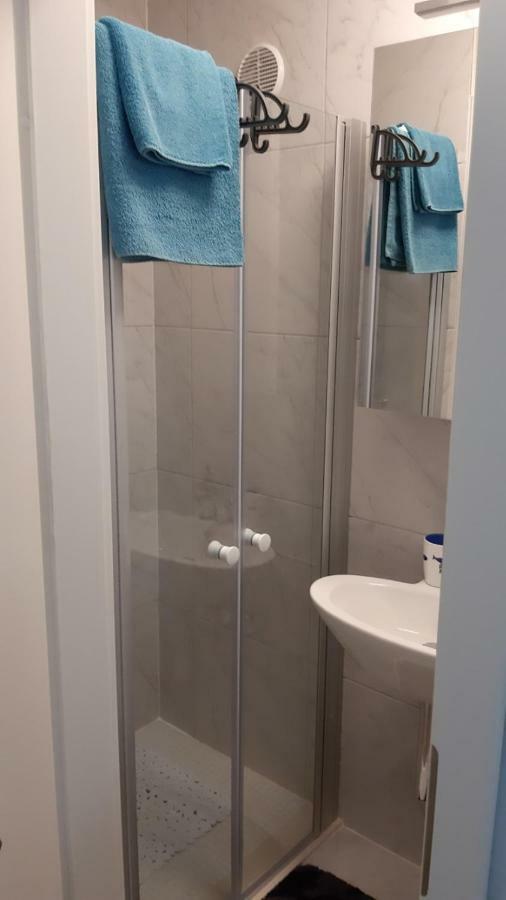 Orange Cube Apartment غييكا المظهر الخارجي الصورة